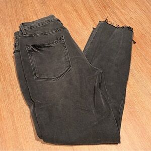 Good American Skinny Jeans Size 6/28 - Charcoal Black